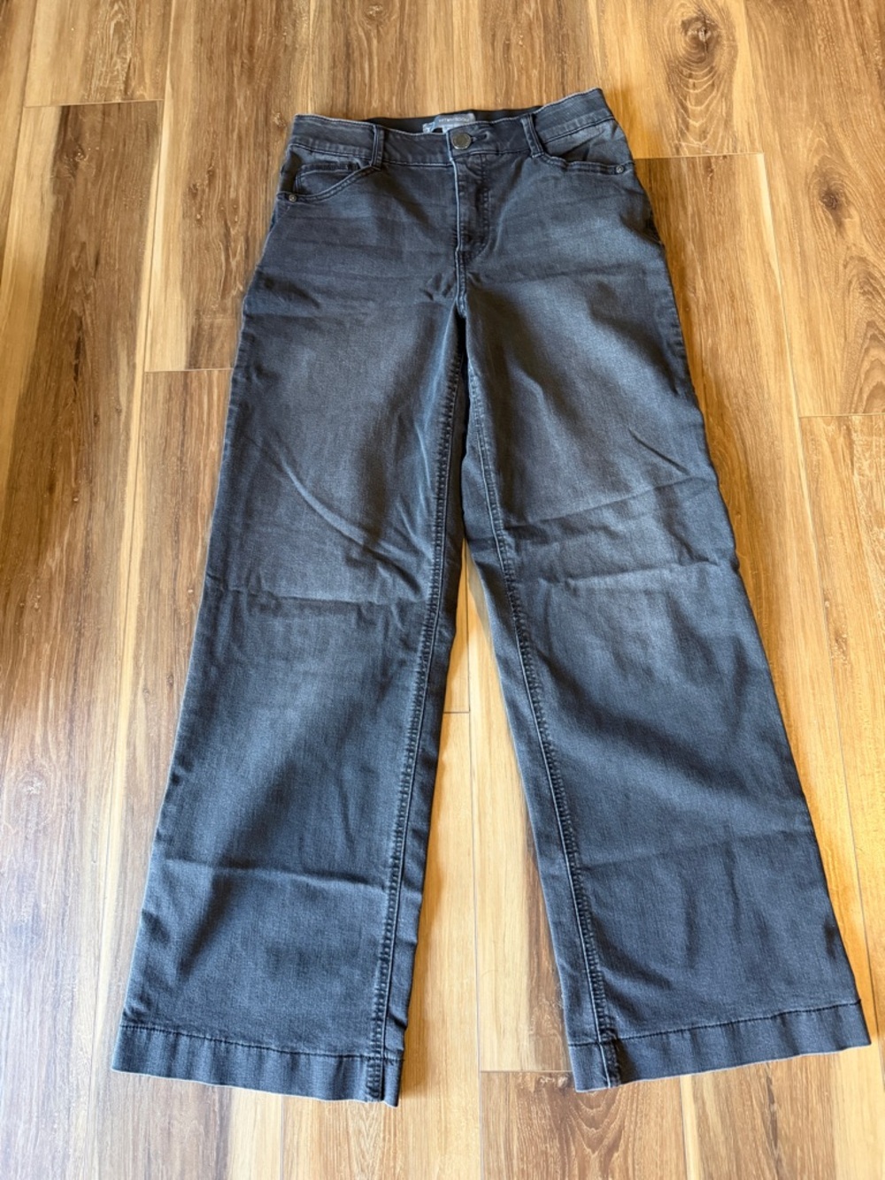 Wit & Wisdom high rise dark gray wide leg jeans size 8